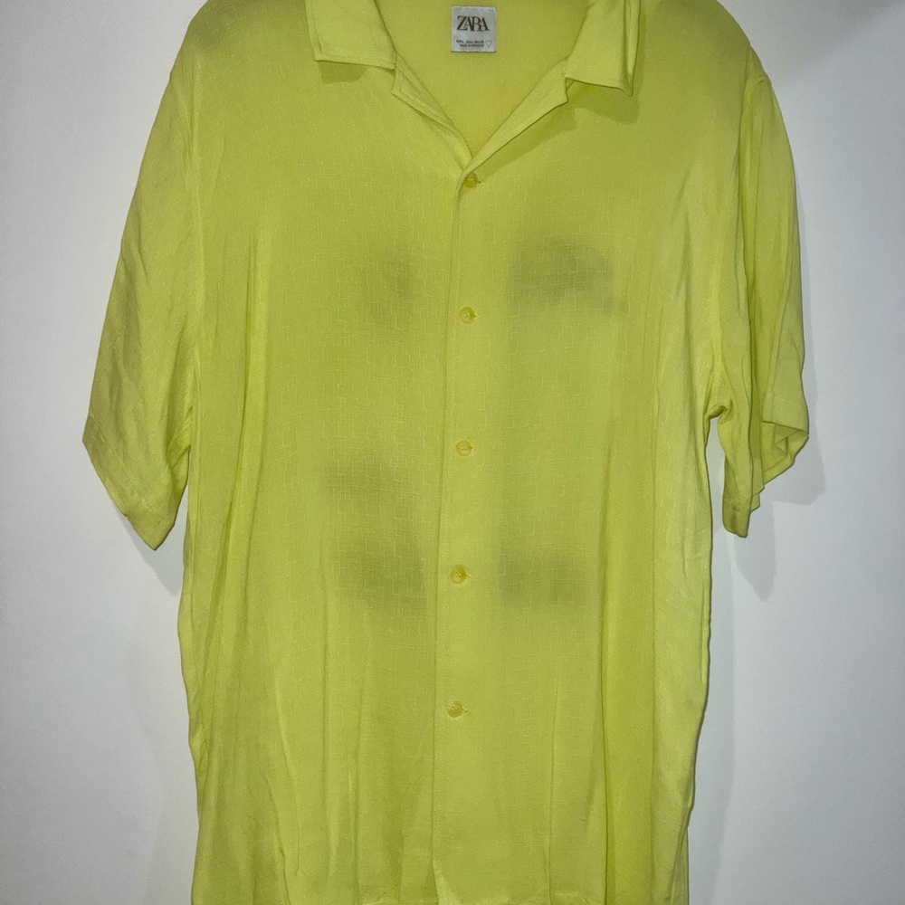 Zara Men’s Lime Green Casual Button Down Shirt with Print on Back